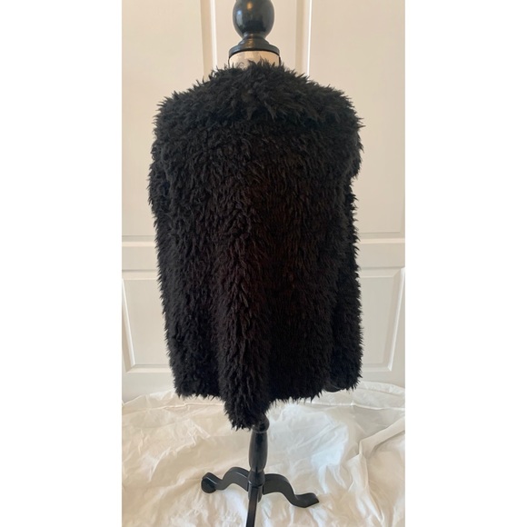 Black furry vest - Picture 7 of 13